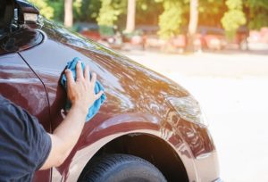 Как автомойка высокого давления борется с сложными пятнами на автомобиле