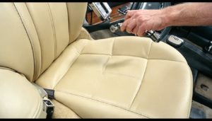 Уход за кожаной обивкой автомобиля и способы защиты